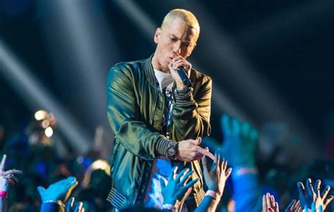 Eminem (@Eminem) .